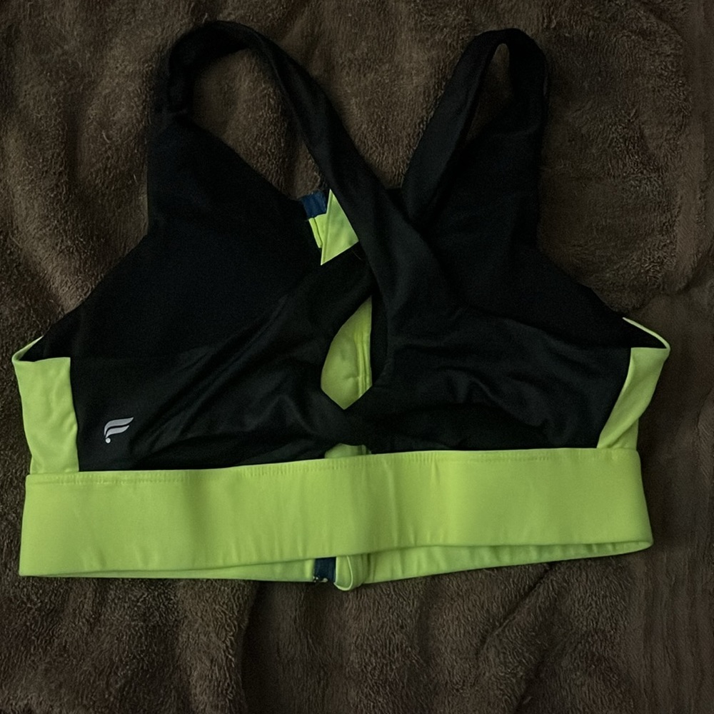 Sports bra - Picture 2 of 3